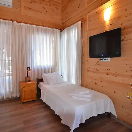 Baharoglu Life House Faralya Деревянный коттедж *